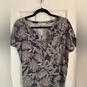 Loft V-neck with tie front detail -grey/crème floral pattern